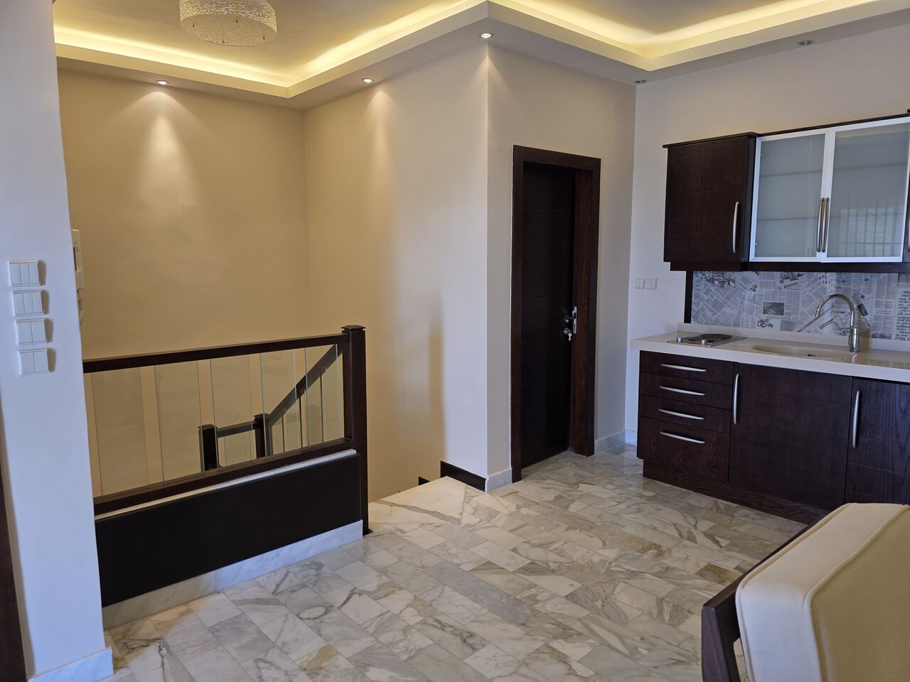 Amman, Apartments, Flats, Houses & Villas, JOD 20000/year,  Furnished,  3 BR,  Deplux Fully Furnished 3B Apart With Terrace In Um Uthaina 00962777688956