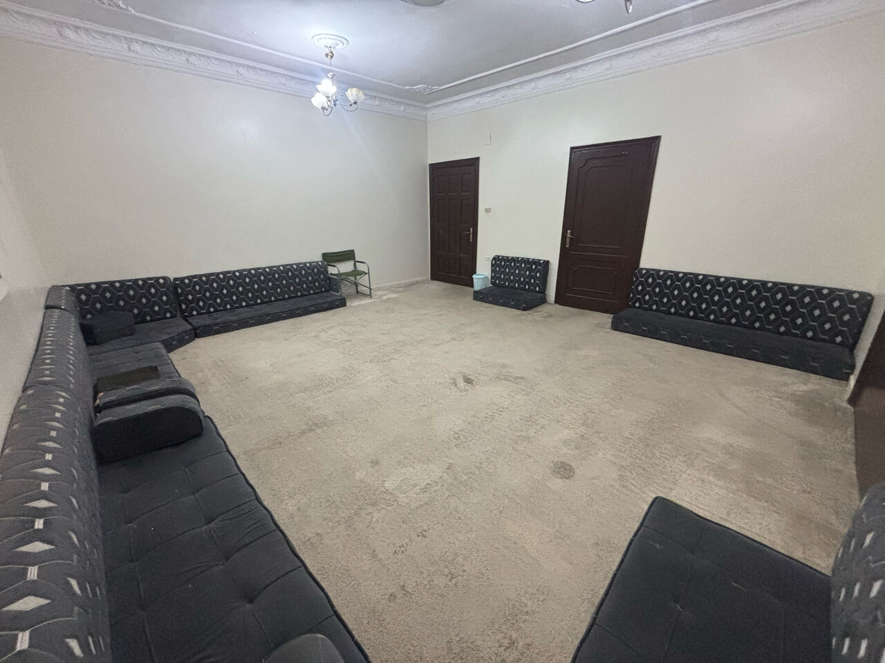 Jeddah, Rooms for Rent, SAR 1100/month,  Room Available For Small Family / Executive Bachelor
