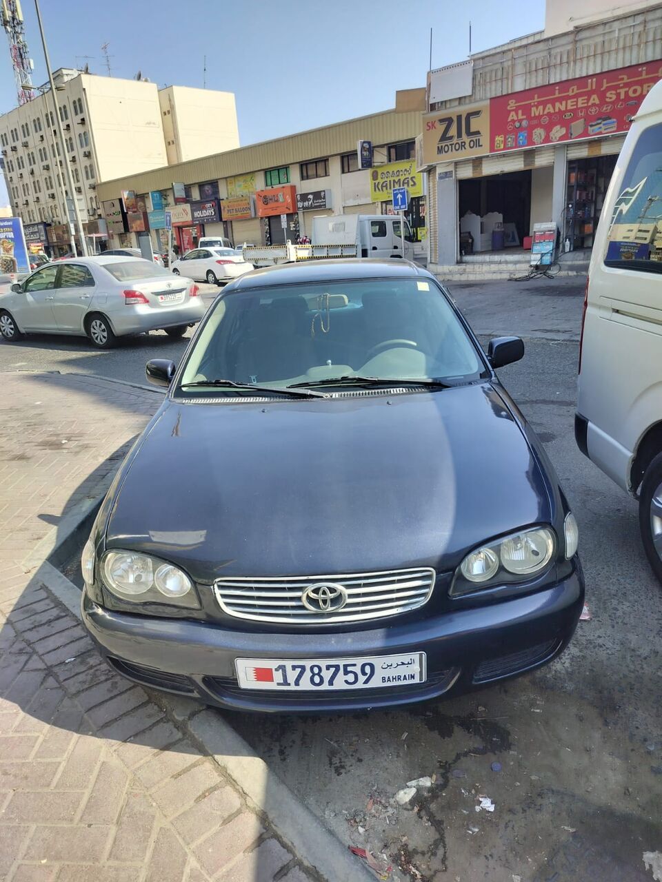 Manama, Vehicles, Cars & Trucks , BHD 825,  Toyota Corolla,  2000,  Automatic,  225769 KM,  Insurance One Year, Passing One Year