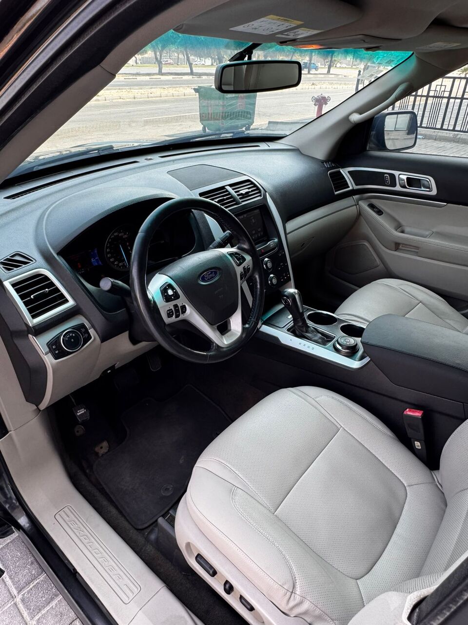 Riyadh, Vehicles, Cars & Trucks , SAR 36000,  Ford Explorer,  2013,  Automatic,  381500 KM,   XLT  - 4x4 - SUV