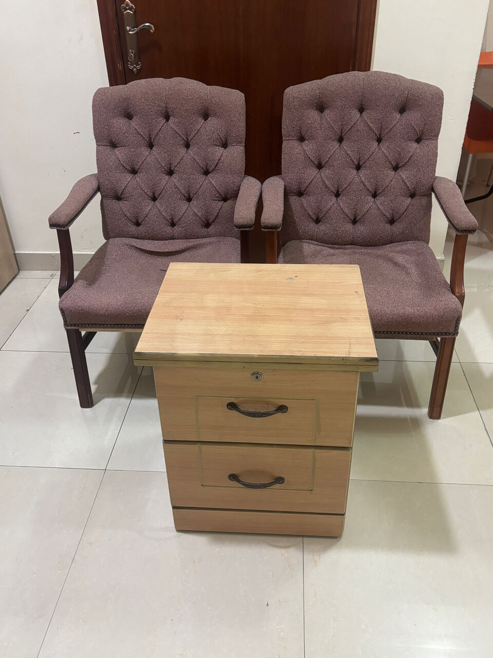 Hoora, Furniture, BHD 4,  2 Chairs + Dressing Table For Sale &ndash; BD 4