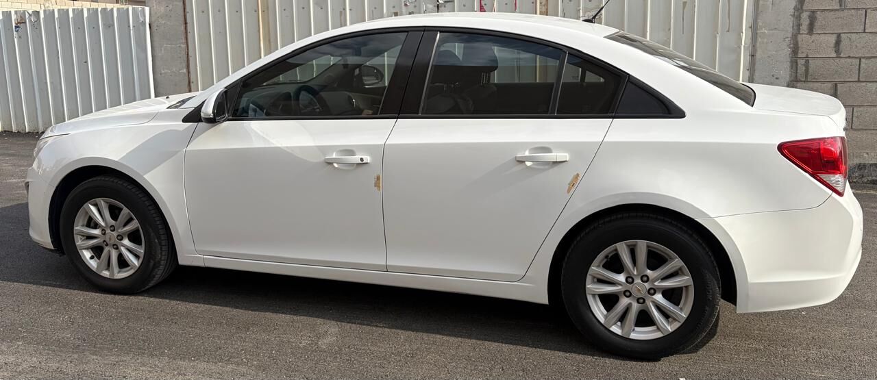 Riyadh, Vehicles, Cars & Trucks , SAR 21000,  Chevrolet Cruze LS,  2014,  Automatic,  98000 KM,  Chevrolet Cruze For Sale - A Well Maintained Less Driven Family Used Car