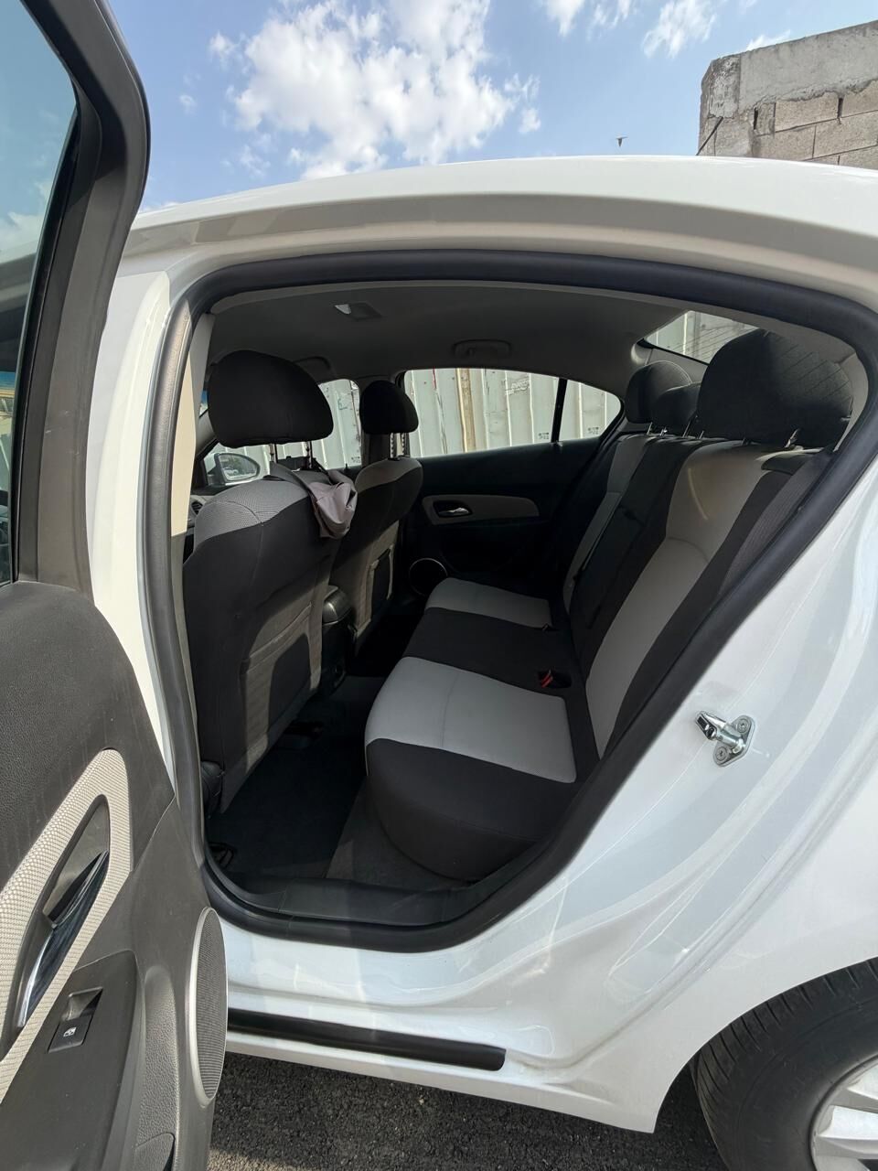 Riyadh, Vehicles, Cars & Trucks , SAR 21000,  Chevrolet Cruze LS,  2014,  Automatic,  98000 KM,  Chevrolet Cruze For Sale - A Well Maintained Less Driven Family Used Car