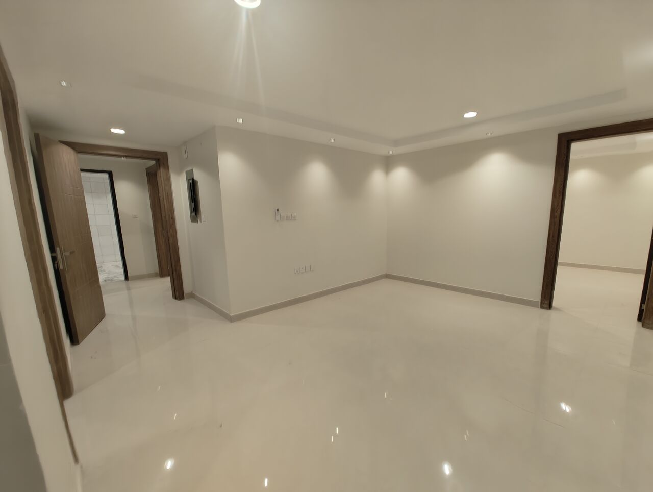 Al Wizarat, Apartments, Flats, Houses & Villas, SAR 55000/year,  4 BR,  4BHK Brand New Family Apartment Available In Al Wizarat Near Marriott Hotel