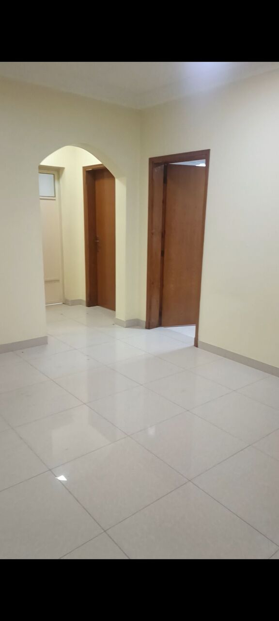 Al Jubail Al Balad, Rooms for Rent, SAR 1050/month,  Excutive Bachelor Flatmate Required- 2 BHK Unfurnished Flat In Jubail ( Indian Preferred)