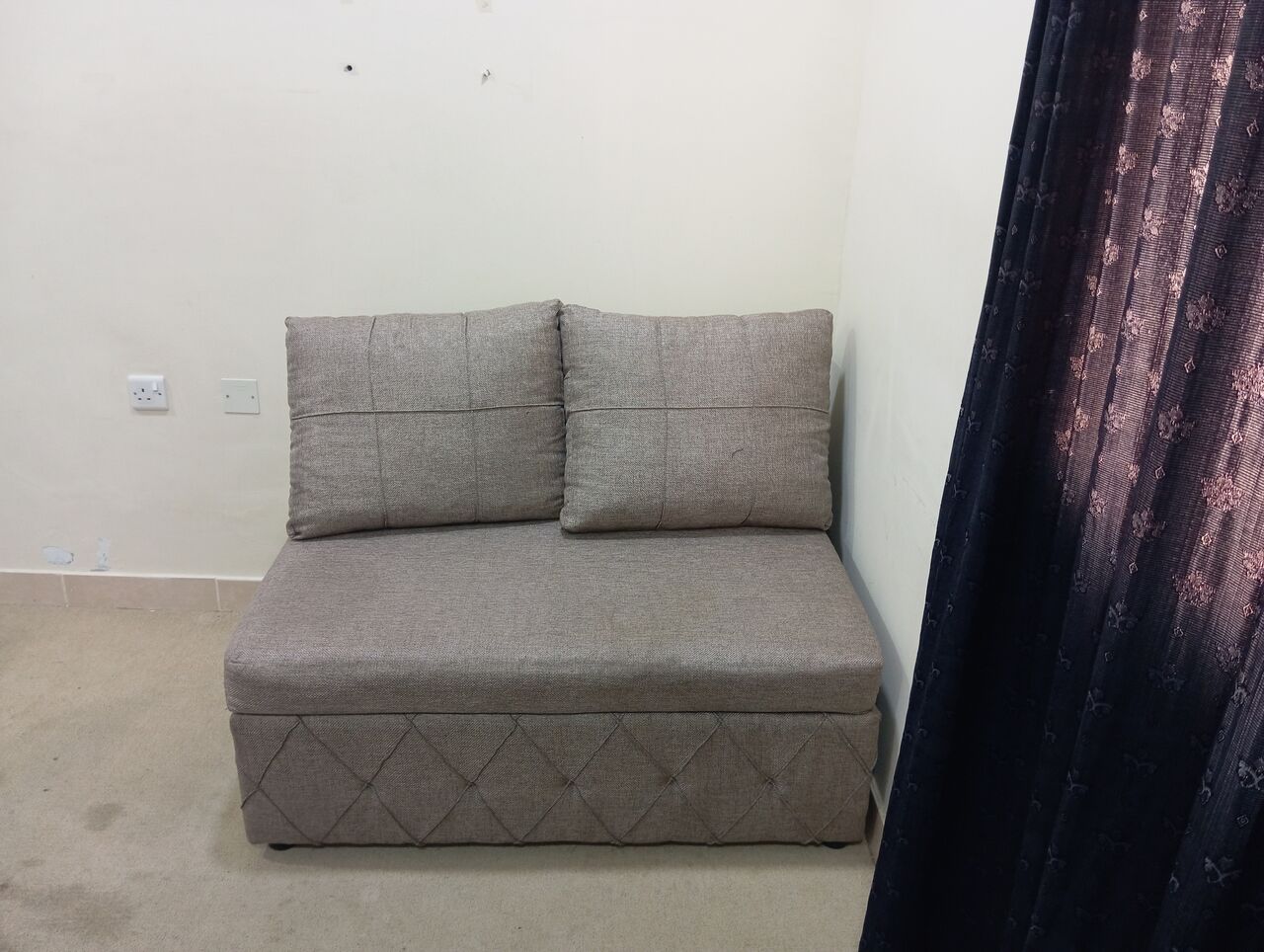 Hidd, Furniture, BHD 30,  King Size Bed & Mattress Like A New Condition Available For Sale.