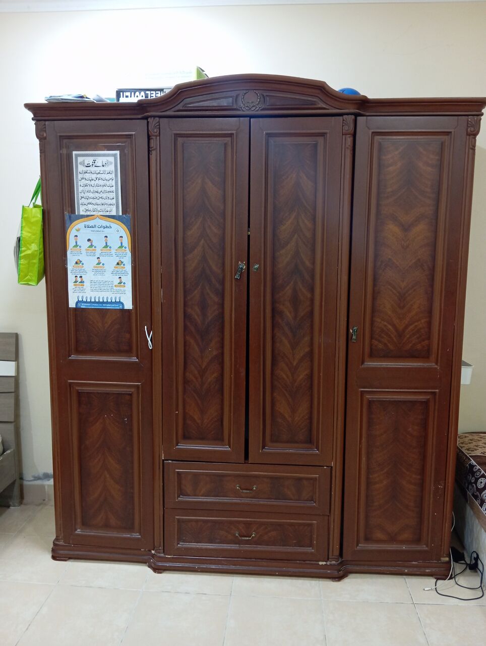Hidd, Furniture, BHD 30,  King Size Bed & Mattress Like A New Condition Available For Sale.
