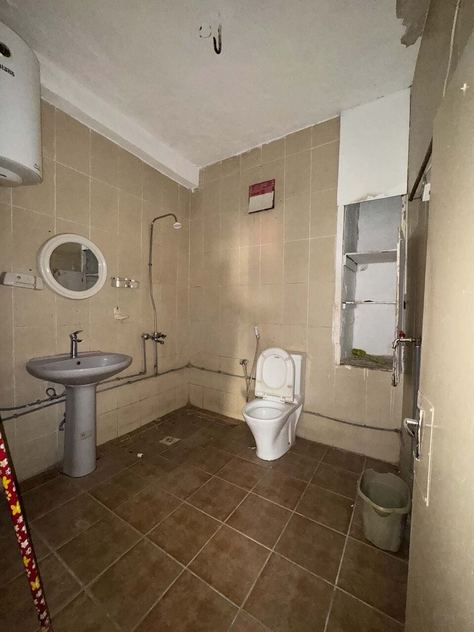 Manama, Apartments, Flats, Houses & Villas, BHD 150/month,  3 BR,  Flat For Rent - Near Manama Bus Terminal