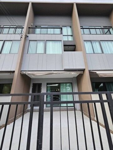 Bangkok, Villas, THB 38000,  18 Sq. Feet,  BH4346 ให้เช่าทาวน์โฮม 3 ชั้น บ้านกลางเมือ