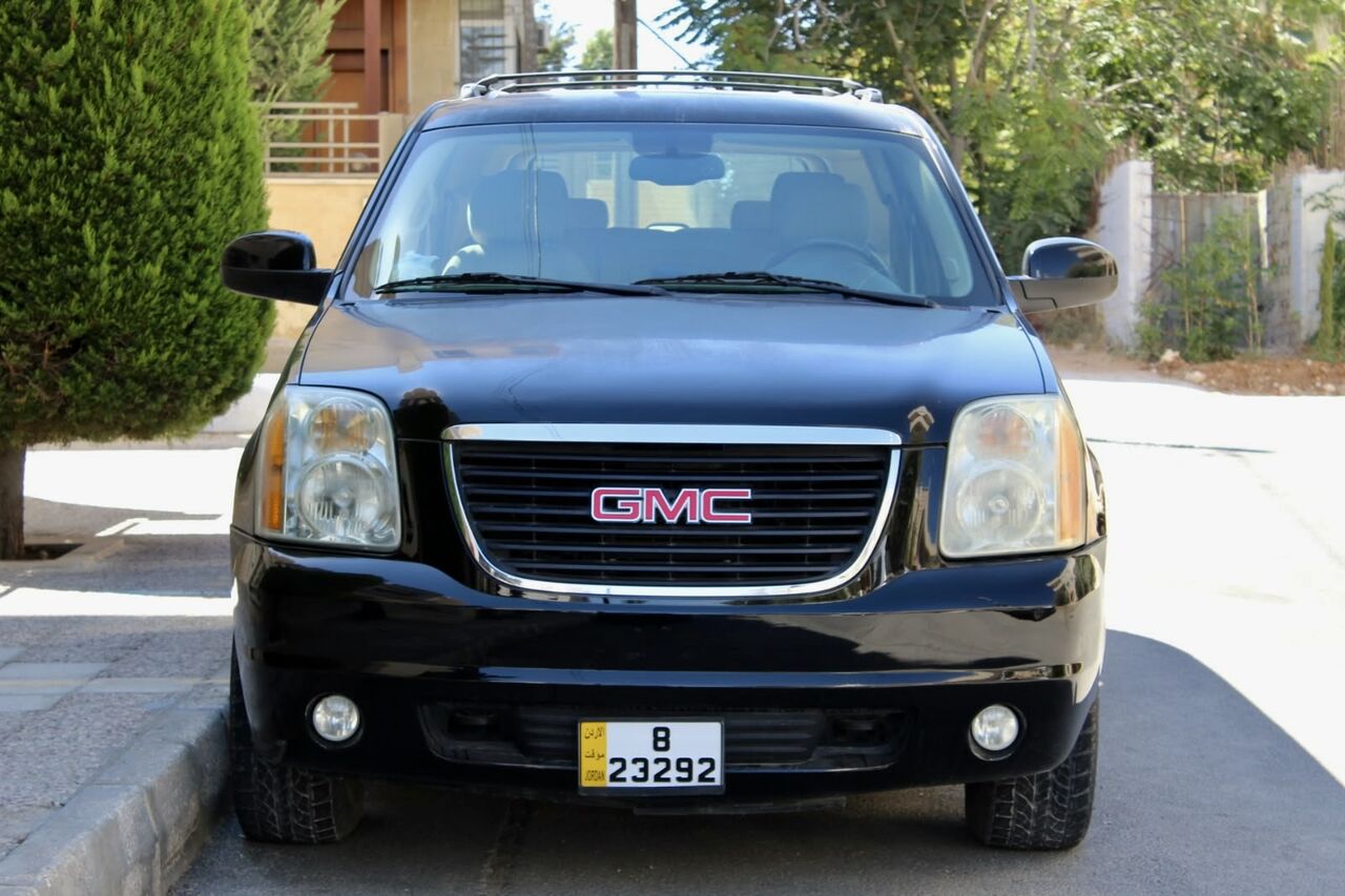 Amman, Vehicles, Cars & Trucks , JOD 7000,  Gmc Yukon XL,  2012,  Automatic,  88649 KM,     Diplomatic