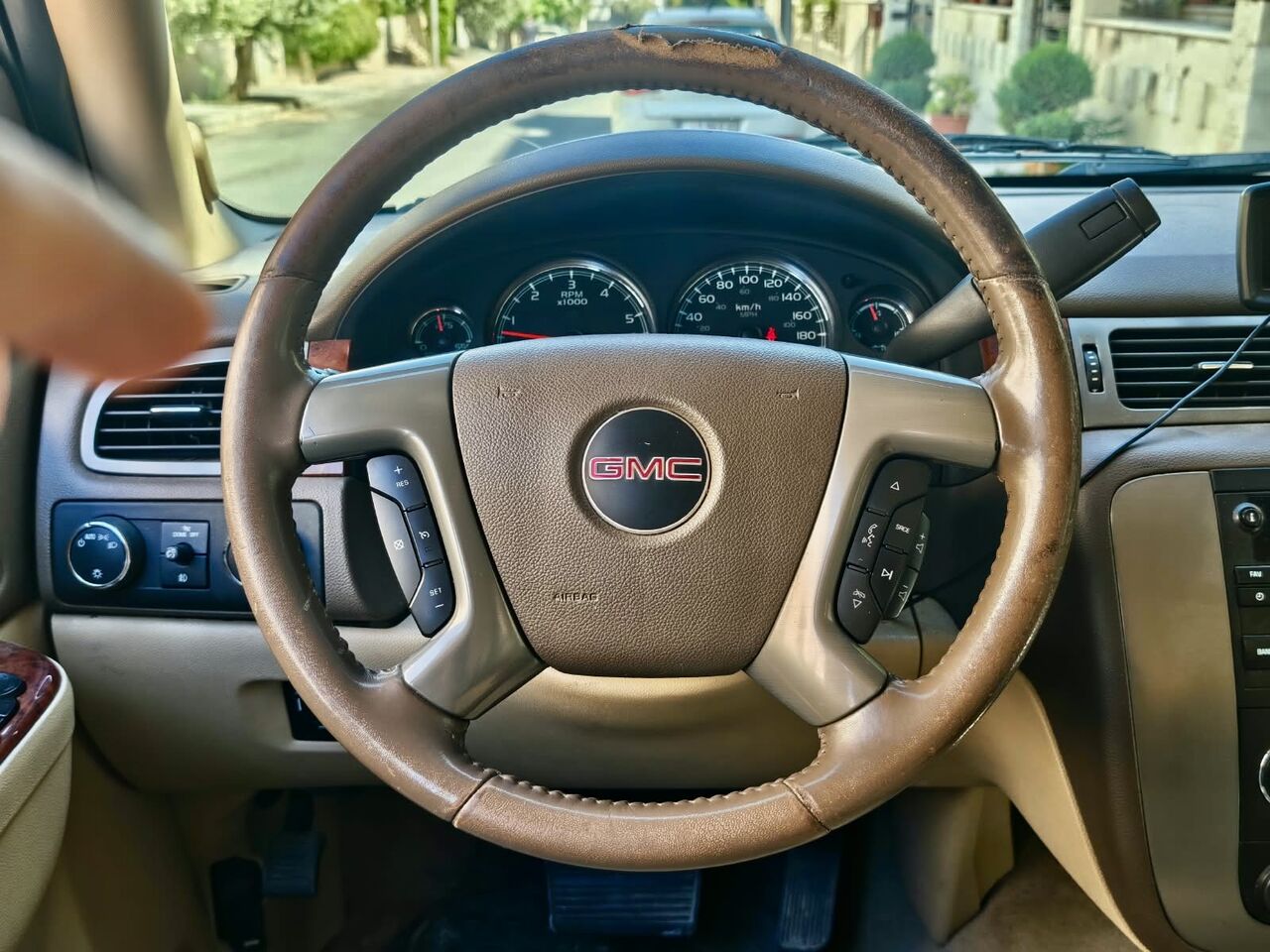 Amman, Vehicles, Cars & Trucks , JOD 7000,  Gmc Yukon XL,  2012,  Automatic,  88649 KM,     Diplomatic