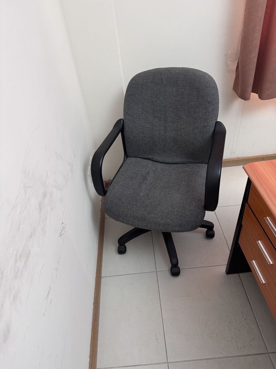 Zinj, Furniture, BHD 50,  Office Furniture For Sale