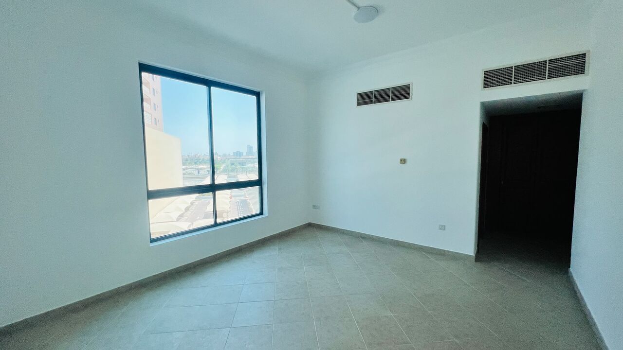 Al Seef, Offices, BHD 375,  124 Sq. Meter,  Bright And Spacious Office For Rent In Seef