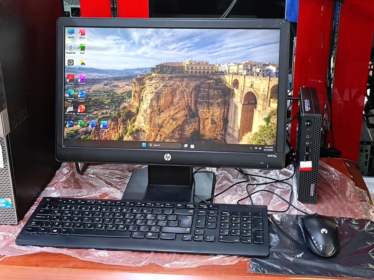 Riffa, Computers, BHD 50,  Lenovo 7th Generation Tiny PC AMD E2 DDR4 8GB/128GB SSD 19&rsquo;&rsquo; Monitor 50 BD Only