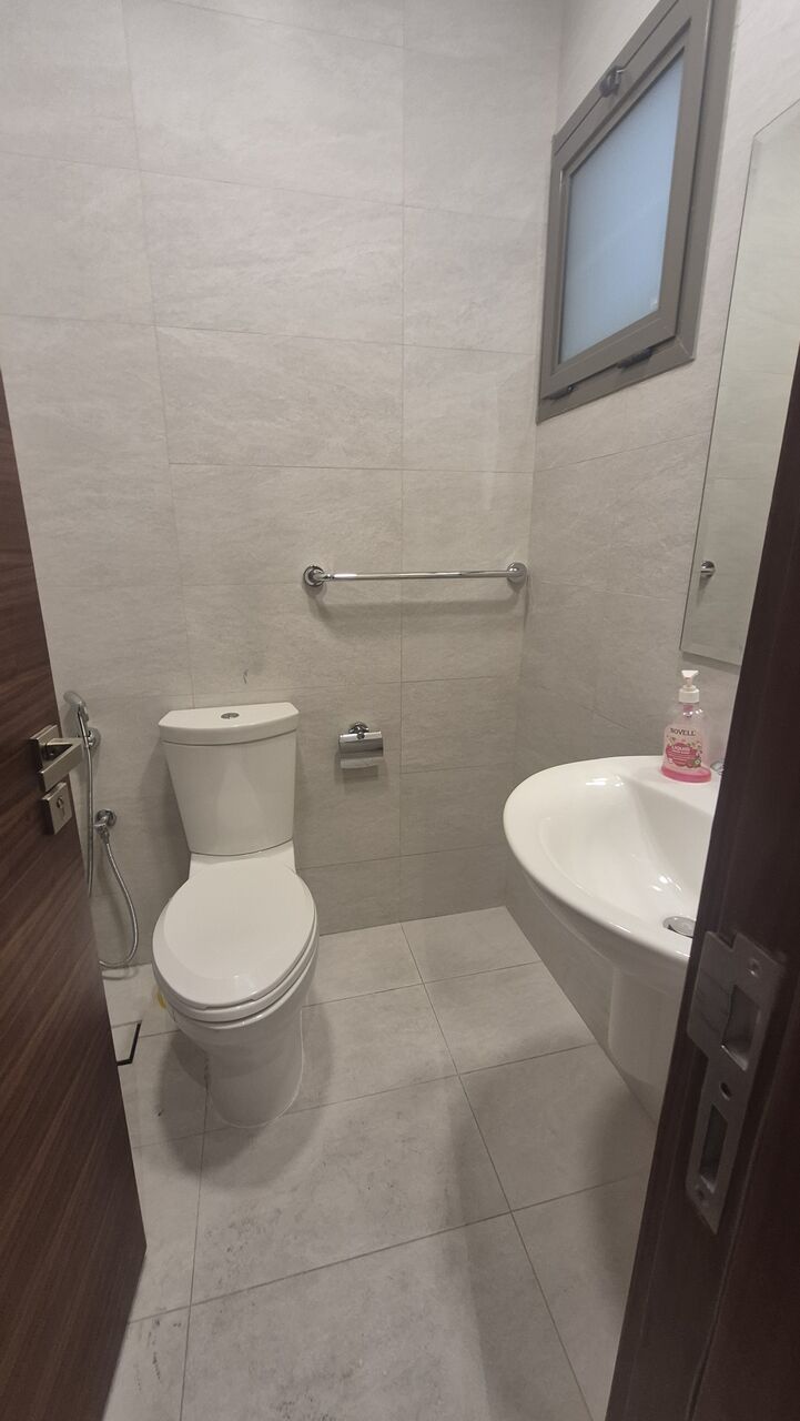 Manama, Apartments, Flats, Houses & Villas, BHD 375/month,  Furnished,  3 BR,  193 Sq. Meter,  Flat For Rent