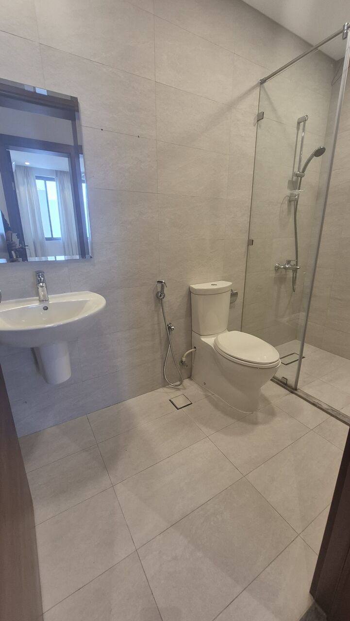 Manama, Apartments, Flats, Houses & Villas, BHD 375/month,  Furnished,  3 BR,  193 Sq. Meter,  Flat For Rent