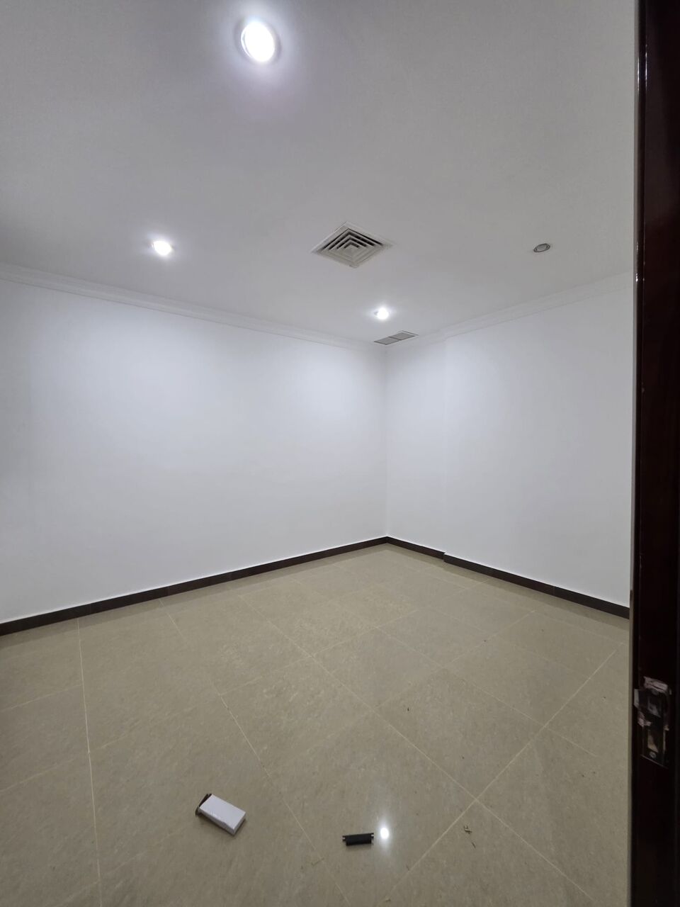 Salmiya, Apartments, Flats, Houses & Villas, KWD 390/month,  2 BR,  Apartment For Rent In Salmiya Featuring A Living Room (7.3m X 3.5m).