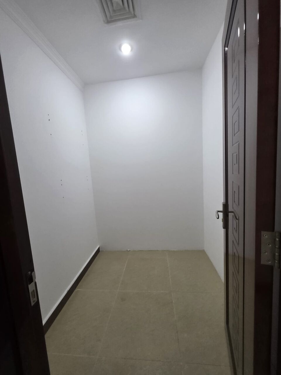 Salmiya, Apartments, Flats, Houses & Villas, KWD 390/month,  2 BR,  Apartment For Rent In Salmiya Featuring A Living Room (7.3m X 3.5m).