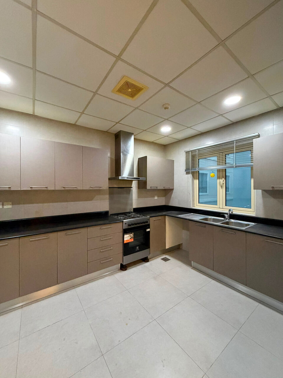 Tubli, Apartments, Flats, Houses & Villas, BHD 270/year,  2 BR,  Spacious 2 Bhk For Rent