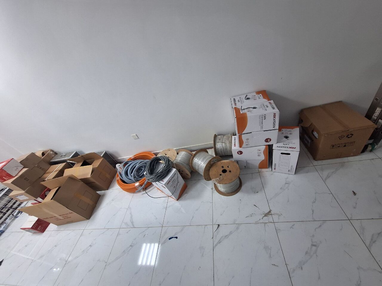 Al Sharafeyah, Computer, ​CCTV Camera Installation, Fitting And Maintenance Services