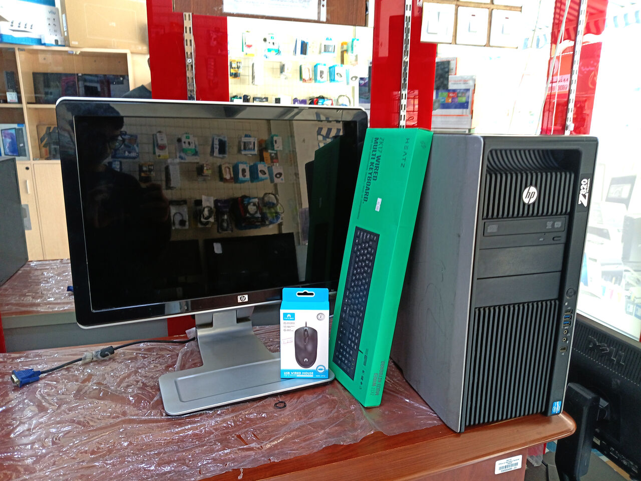 Riffa, Computers, BHD 160,  HP Workstation Dual-CPU Intel Xeon Processor 128GB/2.5 TB DISK With NVIDIA Card 4GB 22&rsquo;&rsquo;