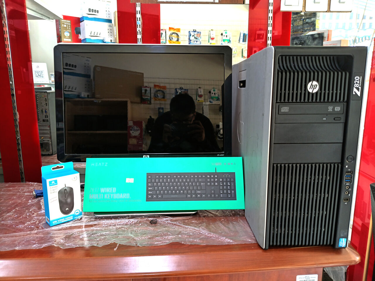 Riffa, Computers, BHD 160,  HP Workstation Dual-CPU Intel Xeon Processor 128GB/2.5 TB DISK With NVIDIA Card 4GB 22&rsquo;&rsquo;
