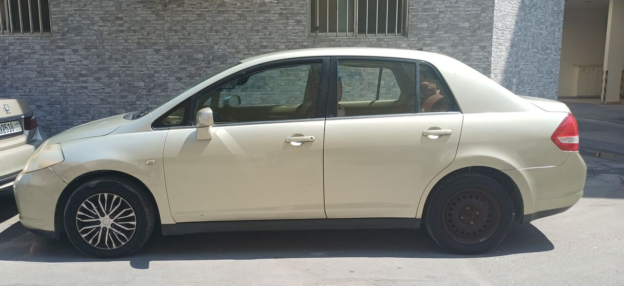 Umm Al Hassam, Vehicles, Cars & Trucks , BHD 950,  Nissan Tida,  2007,  Automatic,  200000 KM,    For Sale 950bd Negotiable Good Convention Um Al Hassam