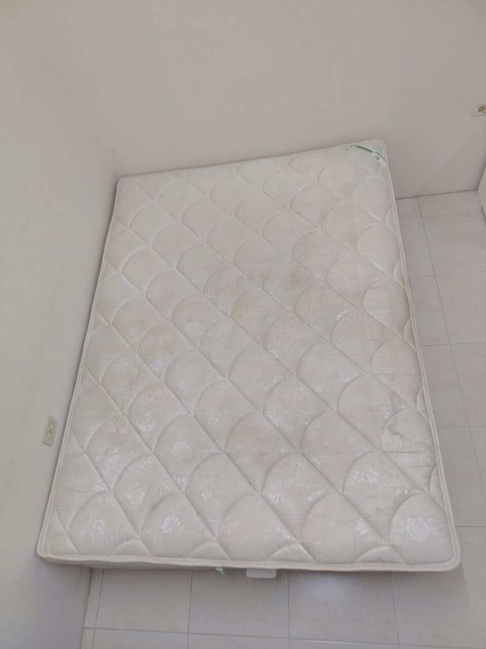 Jubail, Furniture, SAR 300,  BED & MATTRESS FOR SALE (Queen Size)