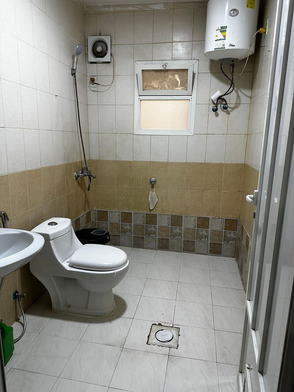 Dammam, Rooms for Rent, SAR 1000/month,  Furnished,  Ready-to-Move-In Furnished Room &ndash; Al Khobar