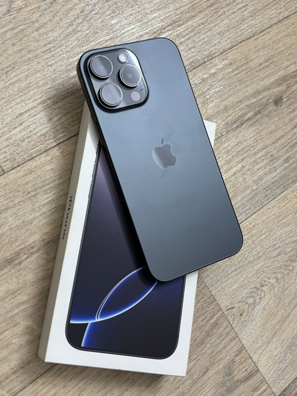 Al Rahmaniyah, Mobile Phones, SAR 3299,  Iphone 16 Pro Max Black Titanium (256 GB)