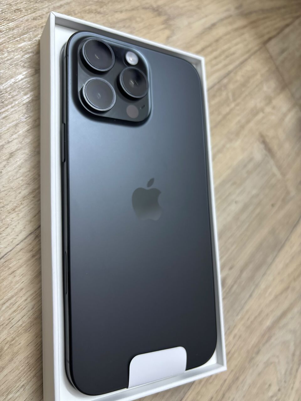 Al Rahmaniyah, Mobile Phones, SAR 3299,  Iphone 16 Pro Max Black Titanium (256 GB)