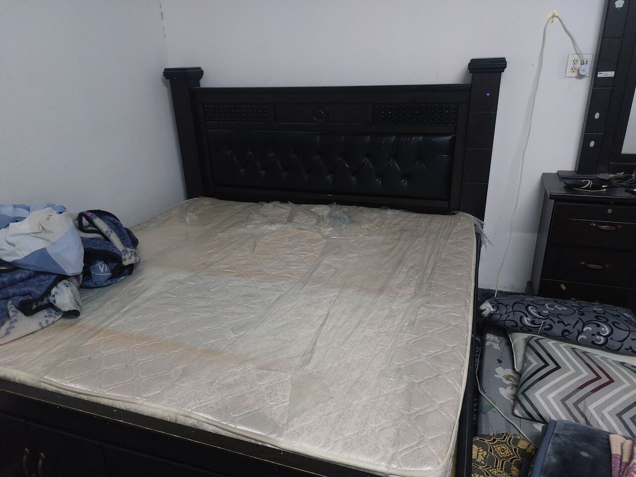 Jubail, Furniture, SAR 345,  Wooden Bed With  Attached Drawers