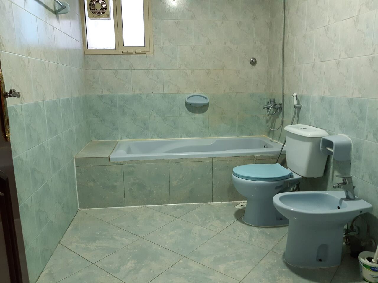 Juffair, Apartments, Flats, Houses & Villas, BHD 360/month,  Furnished,  3 BR,  Spacious Flat In Family Building