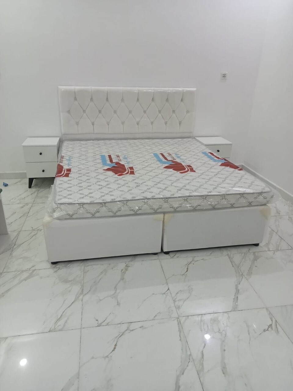 Jeddah, Furniture, SAR 1,  Double Bed With Mattress Available Brand New