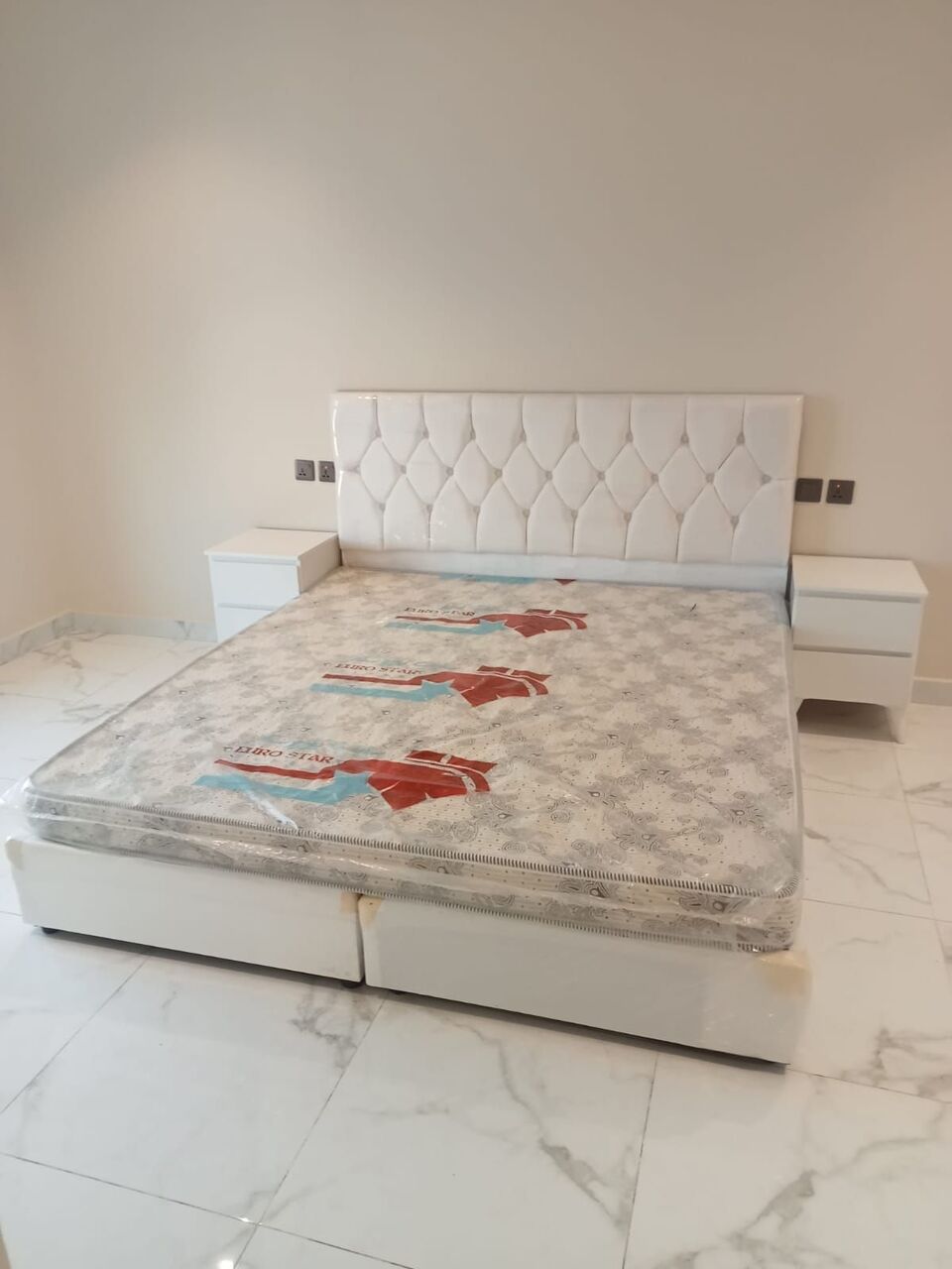 Jeddah, Furniture, SAR 1,  Double Bed With Mattress Available Brand New