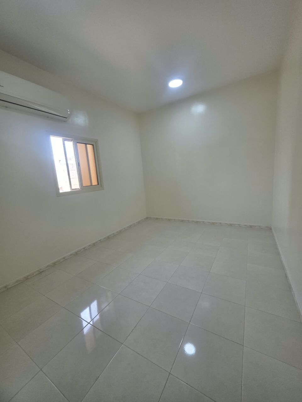 Khobar, Apartments, Flats, Houses & Villas, SAR 19600/year,  2 BR,  Consists Of:- 2 Bedrooms, A Living Room ,  1 Bathrooms, And A Kitchen,   Second Floor   El
