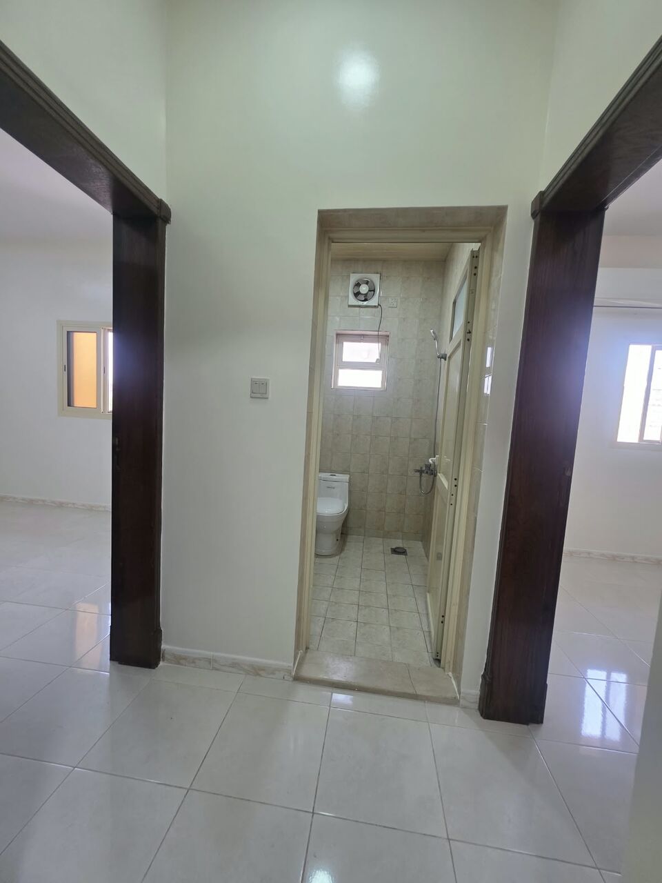 Khobar, Apartments, Flats, Houses & Villas, SAR 19600/year,  2 BR,  Consists Of:- 2 Bedrooms, A Living Room ,  1 Bathrooms, And A Kitchen,   Second Floor   El