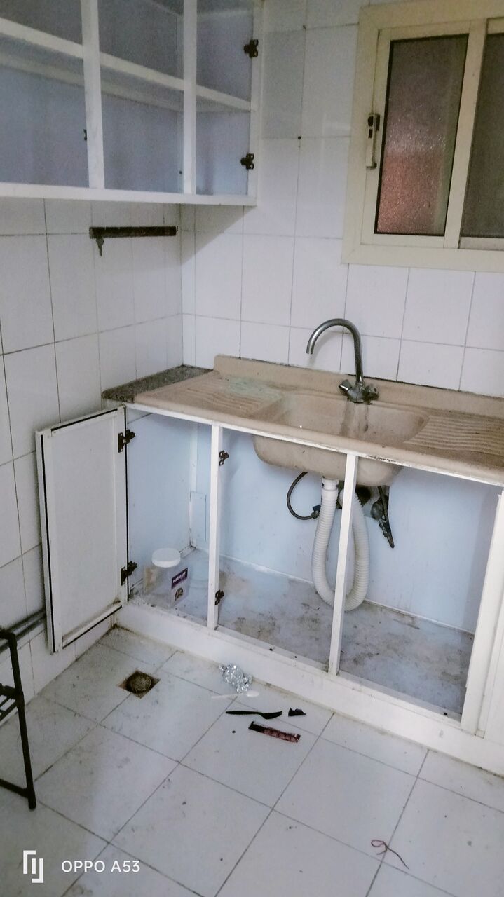 Salmaniya, Apartments, Flats, Houses & Villas, BHD 150/month,  1 BR,  Semi Furnished 1 Bedroom Flat For Rent In Salmaniya ( All Inclusive Ewa)