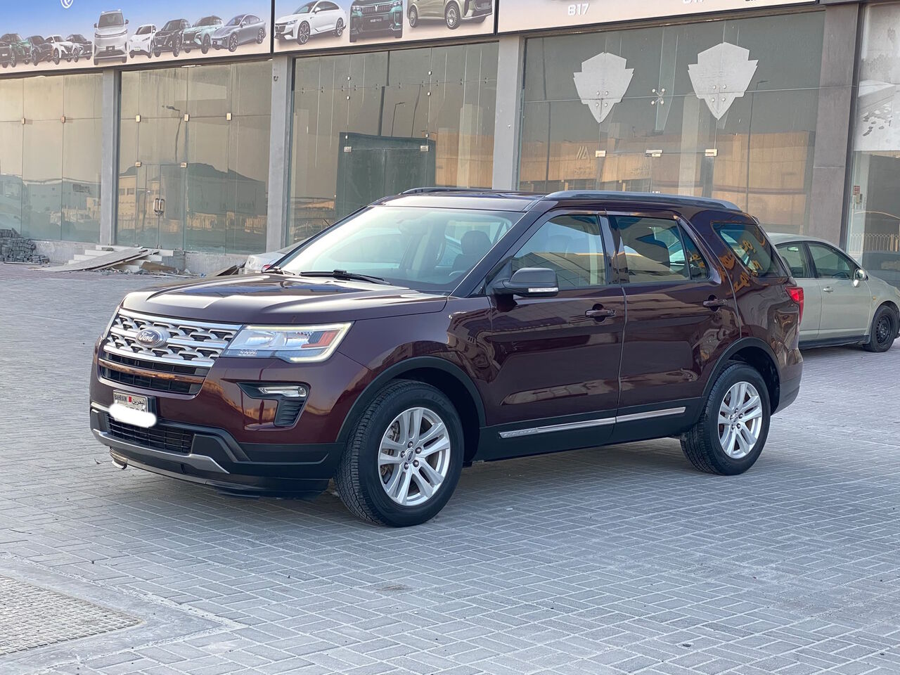 Manama, Vehicles, Cars & Trucks , BHD 5700,  Ford Explorer XLT,  2019,  Automatic,  124400 KM,    (Maroon)