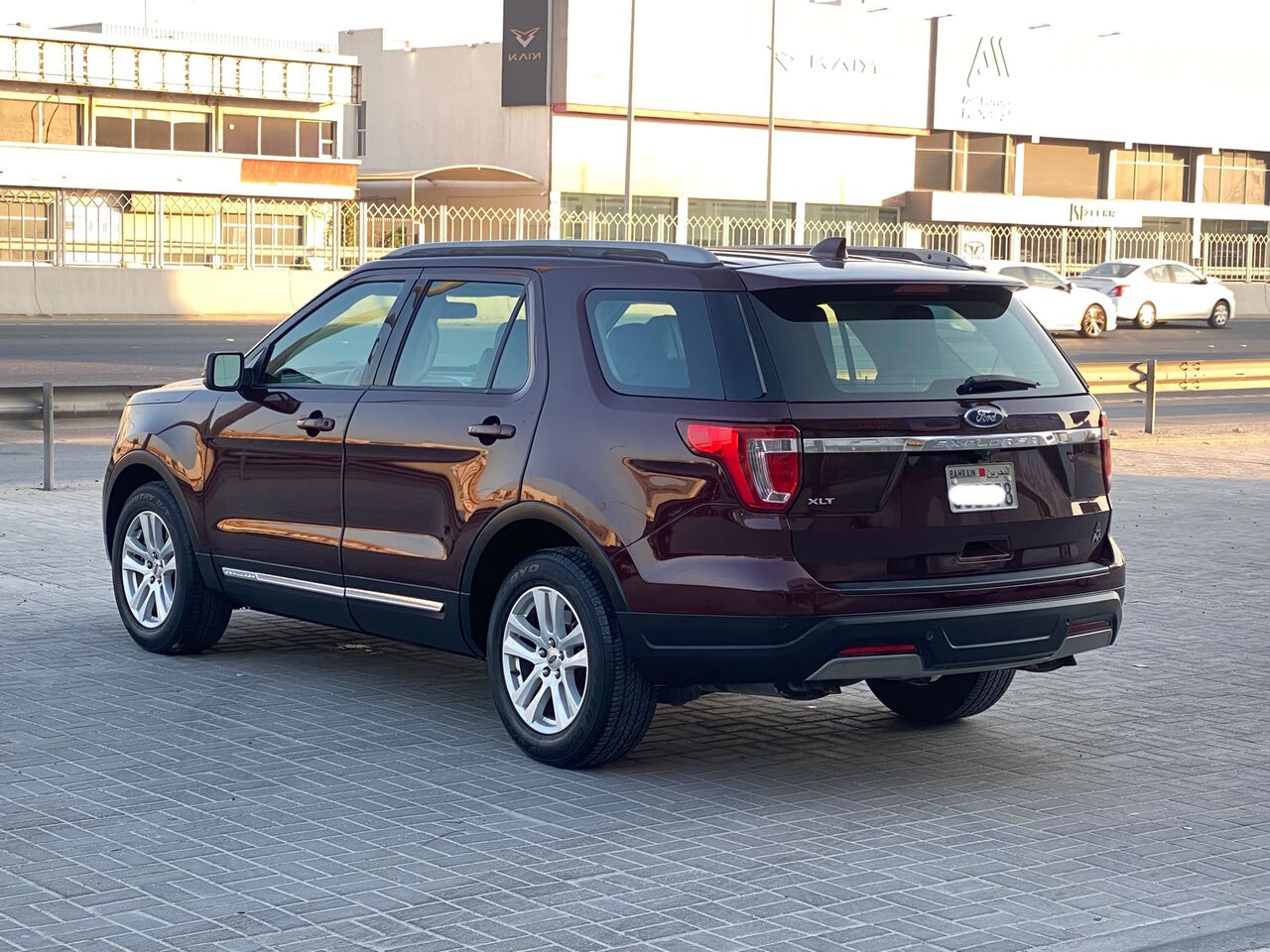 Manama, Vehicles, Cars & Trucks , BHD 5700,  Ford Explorer XLT,  2019,  Automatic,  124400 KM,    (Maroon)