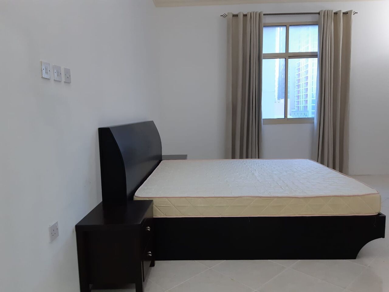 Juffair, Apartments, Flats, Houses & Villas, BHD 360/month,  Furnished,  3 BR,  Family Building With Huge Flat