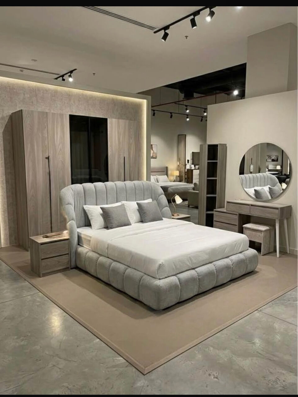 Jeddah, Furniture, SAR 1,  New  Complete Bed Sets Available For Sale