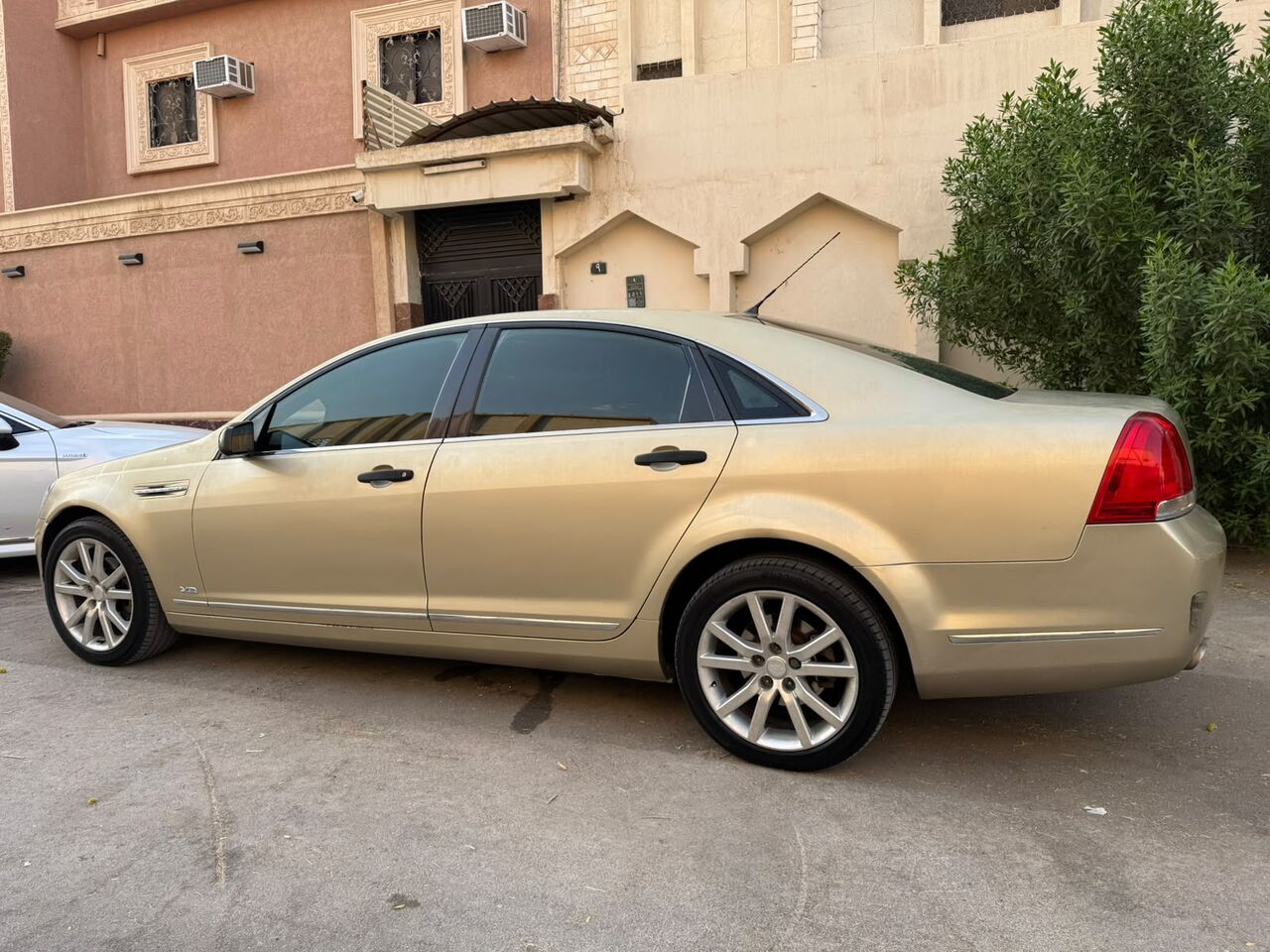 Riyadh, Vehicles, Cars & Trucks , SAR 14500,  Chevrolet Caprice,  2009,  Automatic,  380 KM,  Excellent Condition