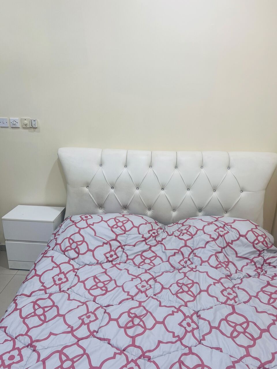 Tubli, Furniture, BHD 130,  Luxury White Bedroom Set For Sale &ndash; Complete Package