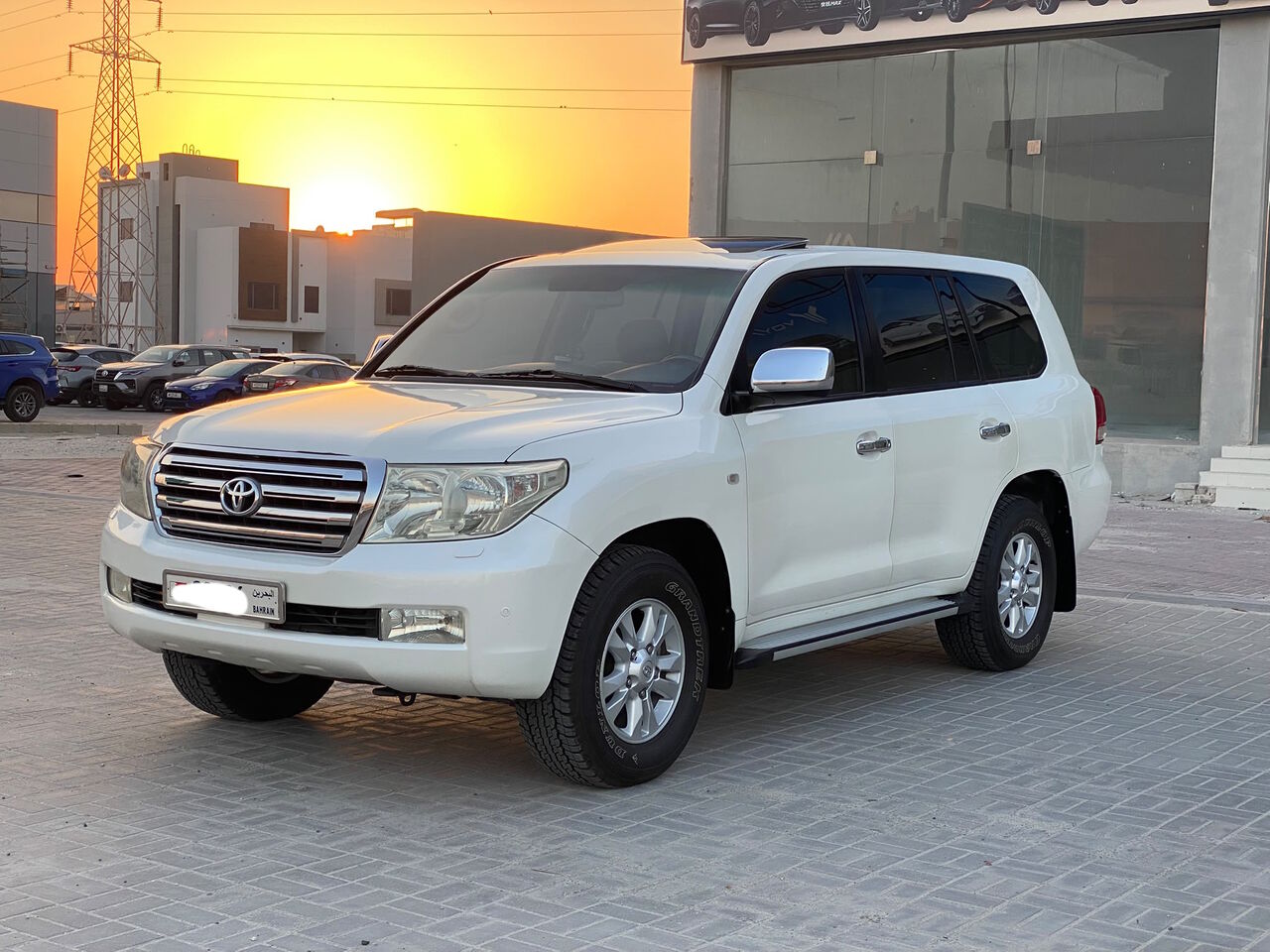 Manama, Vehicles, Cars & Trucks , BHD 6250,  Toyota Land Cruiser GX-R,  2010,  Automatic,  239700 KM,    (White)
