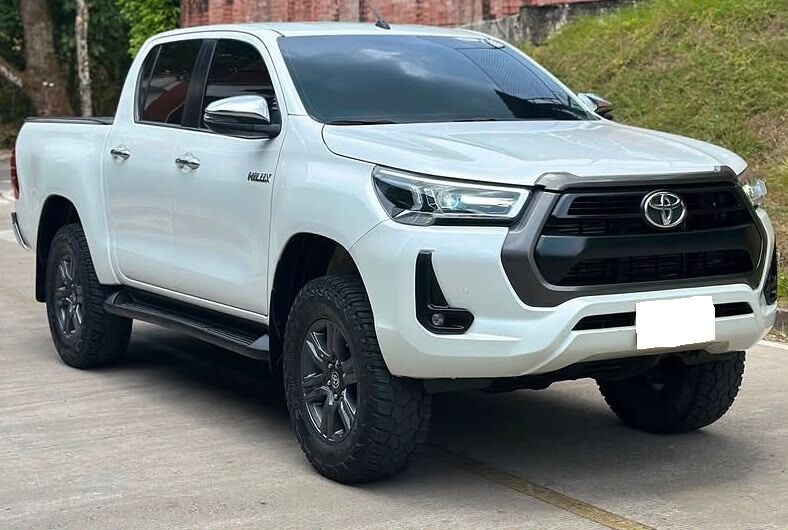 Muscat, Vehicles, Cars & Trucks , OMR 3100,  Toyota Hilux,  2023,  41000 KM,