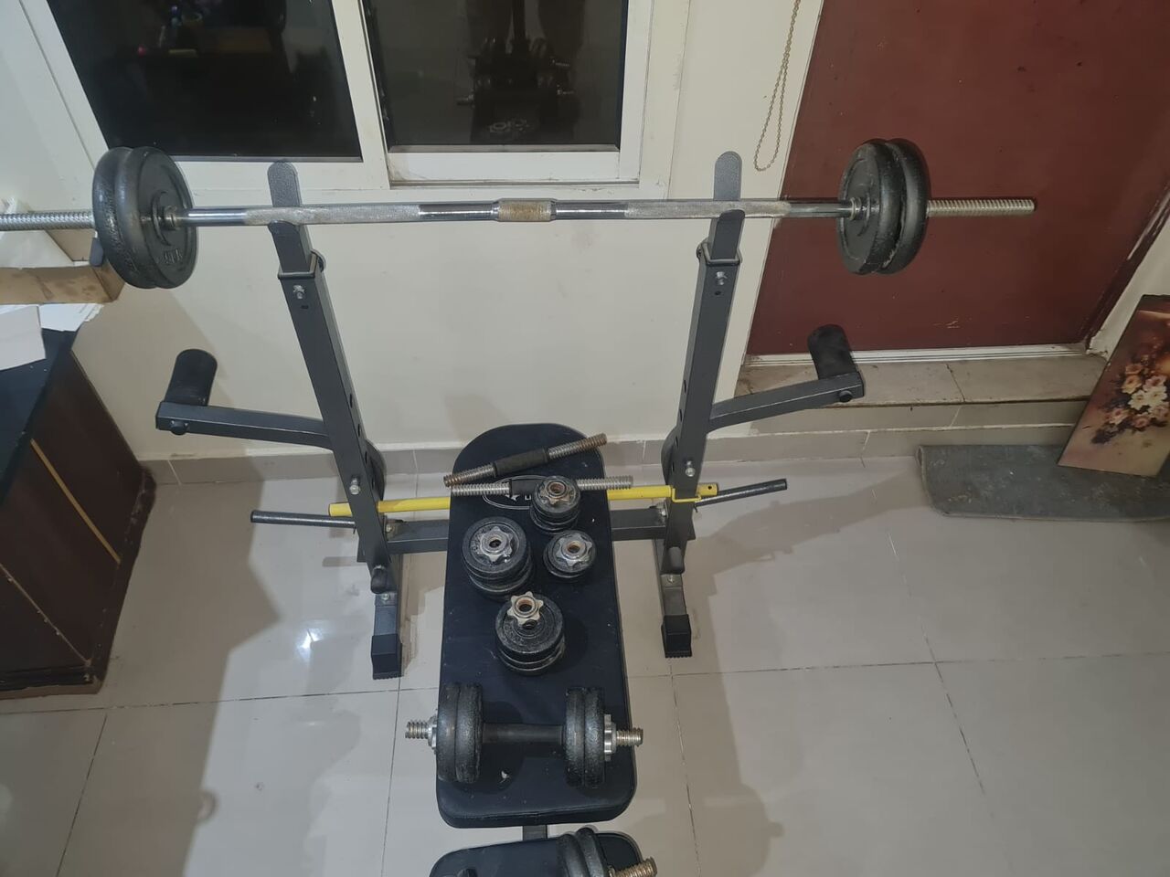 Khobar, Sporting Goods, SAR 800,  طقم بنش رياضي كامل مع أوزان   Complete Gym Bench Press Set