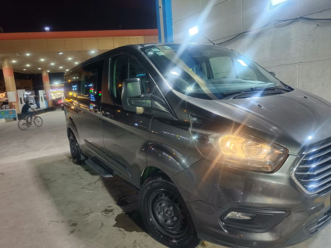 Al Rimal, Vehicles, Cars & Trucks , SAR 43999,  Ford Transit Van,  2019,  Manual,  292024 KM,  9 Seater Ford Passenger Van In Excellent Condition
