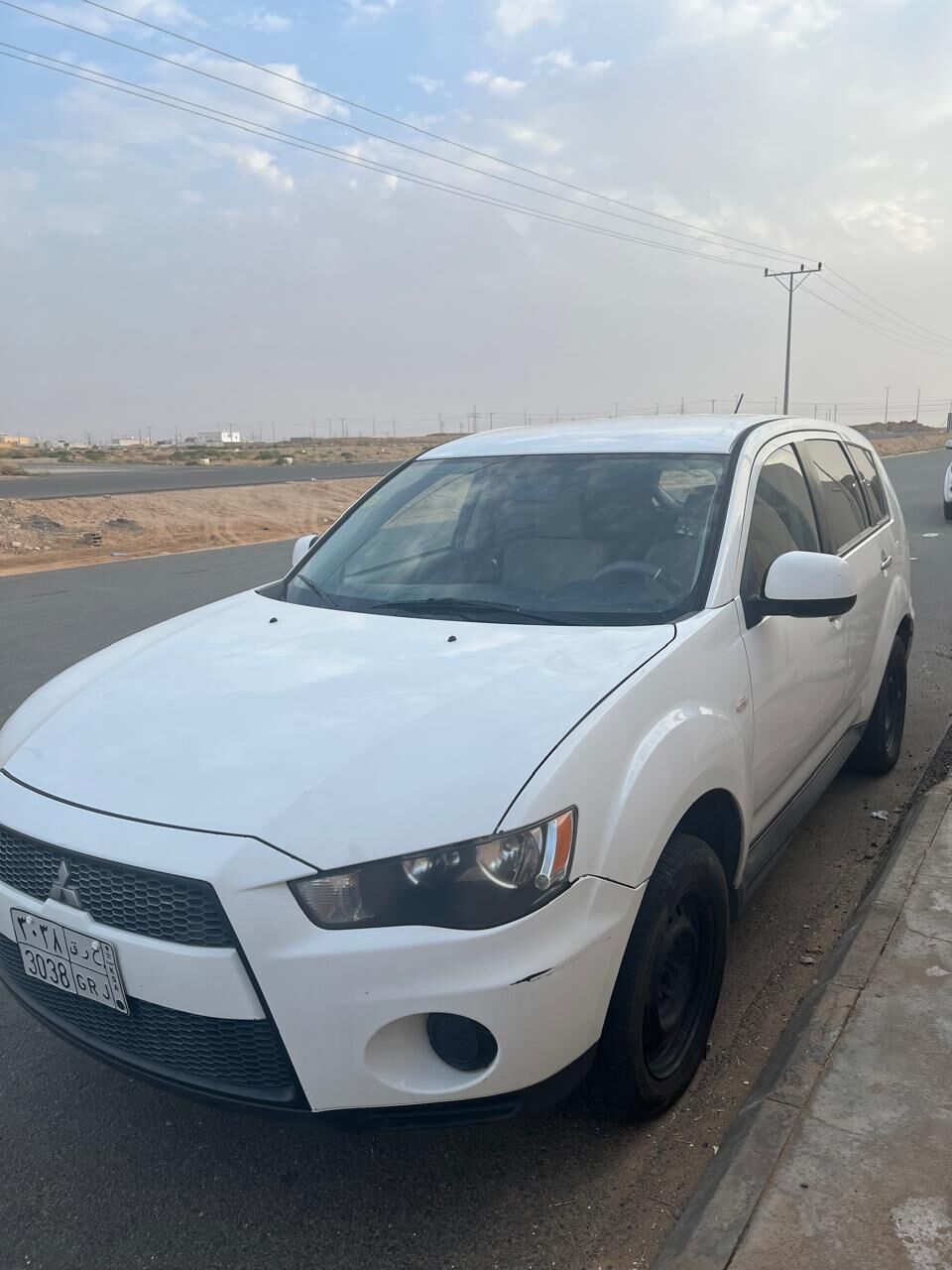 Buraidah, Vehicles, Cars & Trucks , SAR 25000,  Mitsubishi Outlander,  2013,  Automatic,  181371 KM,   Low Mileage