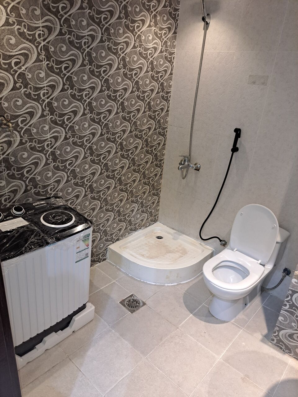 Jeddah, Apartments, Flats, Houses & Villas, SAR 1800/month,  Furnished,  2 BR,  May Mga Single At Double Studio Room At Apartment Na Available Para Sa Mga Pamilya At Bach